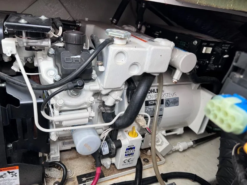 Slide: The Image of Four Winns 268 Vista 2005 - 19