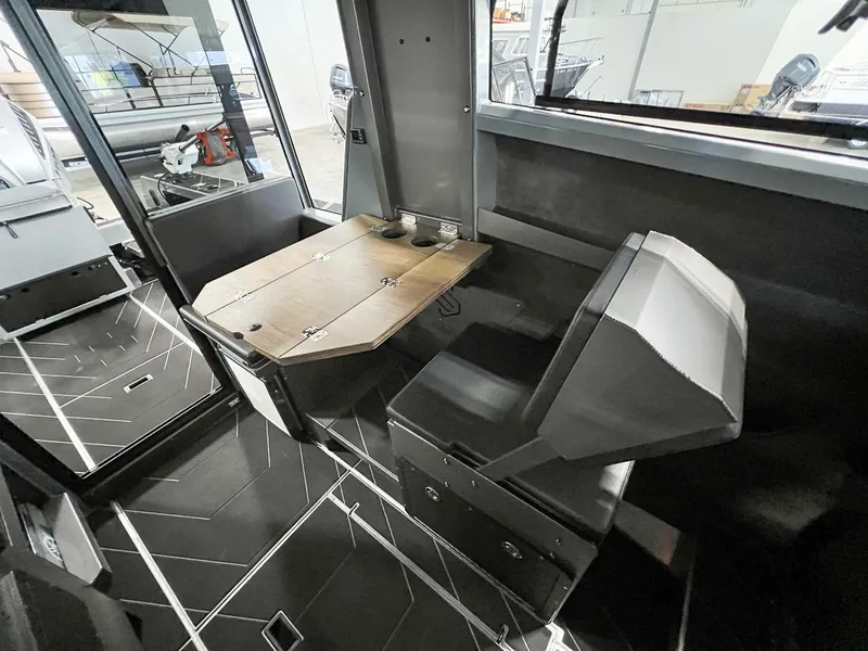 Slide: The Image of Stabi-Craft 2500 Ultracab XL 2026 - 12