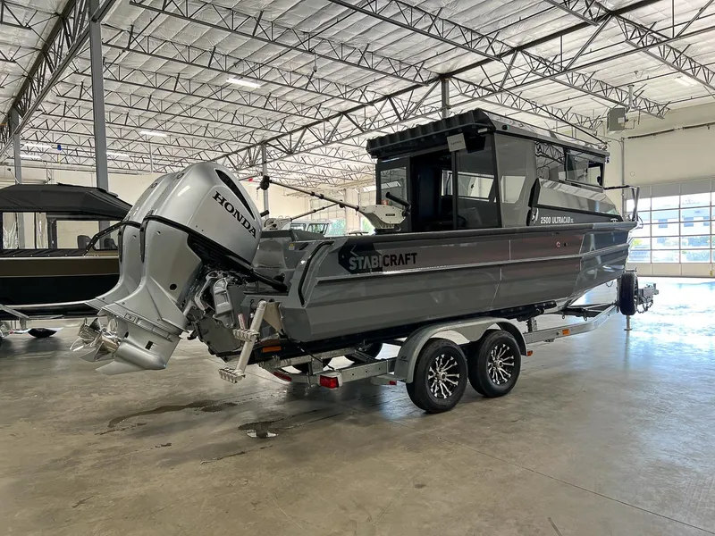 Slide: The Image of Stabi-Craft 2500 Ultracab XL 2026 - 3