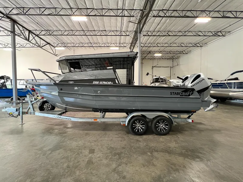 Slide: The Image of Stabi-Craft 2500 Ultracab XL 2026 - 6