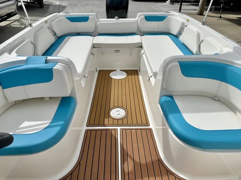 Slide: The Image of Bayliner Element E21 2023 - 11