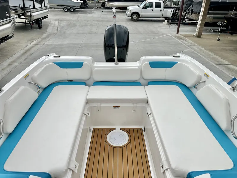 Slide: The Image of Bayliner Element E21 2023 - 12