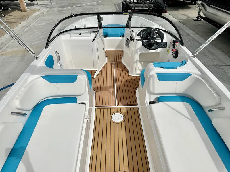 Slide: The Image of Bayliner Element E21 2023 - 6