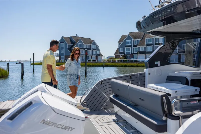 Slide: The Image of Galeon 375 GTO 2023 - 110