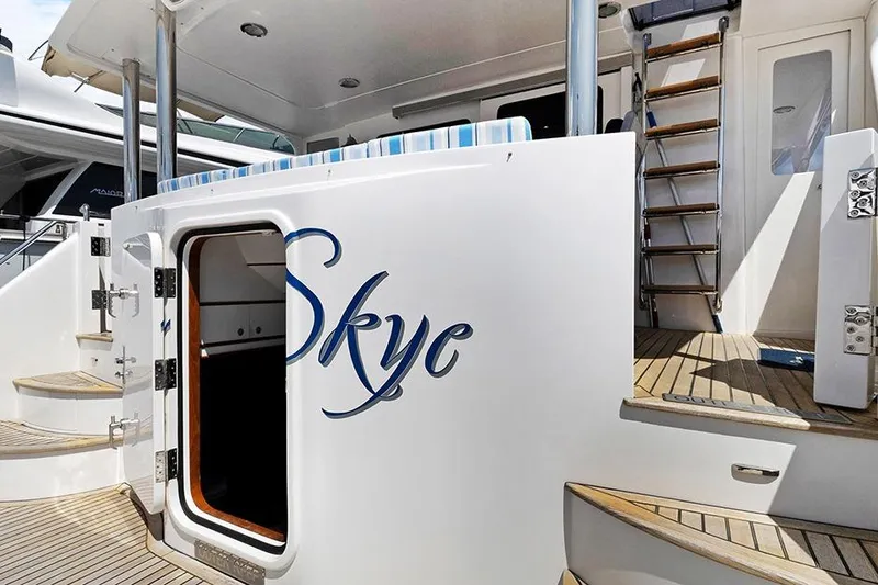 Slide: The Image of Outer Reef 610 Motoryacht 2020 - 10