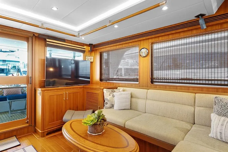 Slide: The Image of Outer Reef 610 Motoryacht 2020 - 28