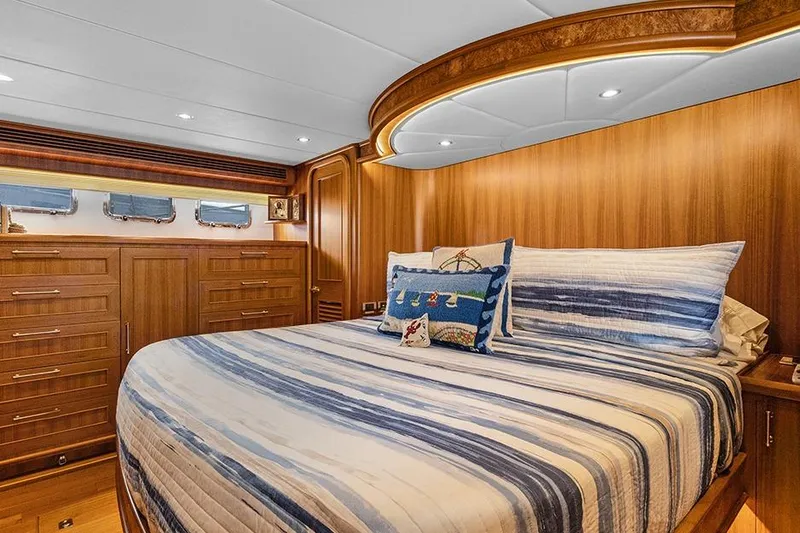 Slide: The Image of Outer Reef 610 Motoryacht 2020 - 50