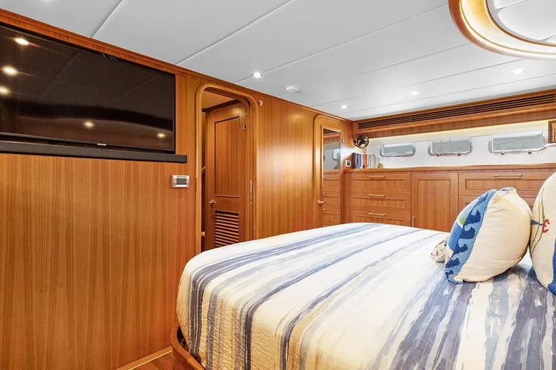 Slide: The Image of Outer Reef 610 Motoryacht 2020 - 51