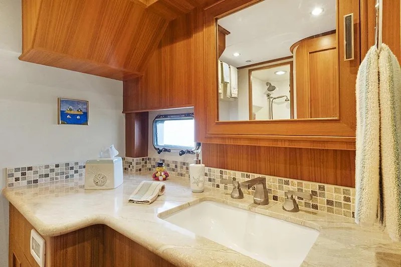 Slide: The Image of Outer Reef 610 Motoryacht 2020 - 52