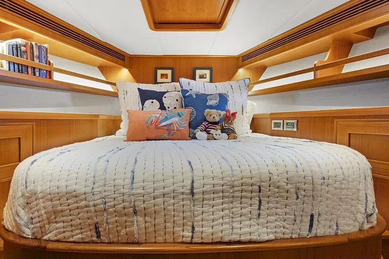 Slide: The Image of Outer Reef 610 Motoryacht 2020 - 55