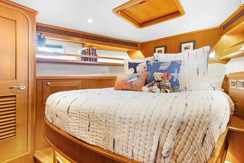 Slide: The Image of Outer Reef 610 Motoryacht 2020 - 57