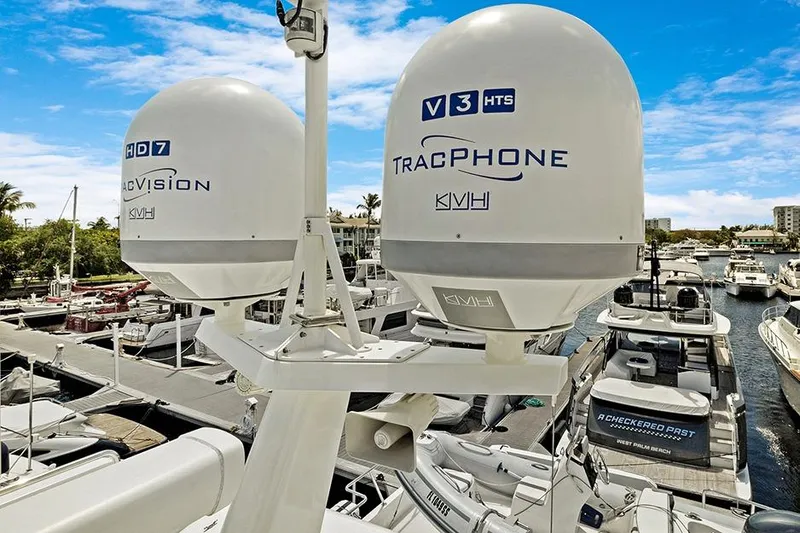 Slide: The Image of Outer Reef 610 Motoryacht 2020 - 92