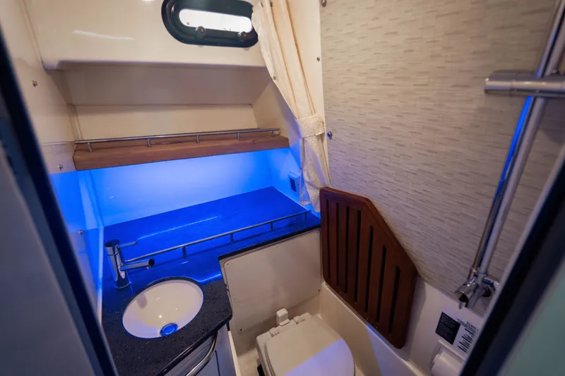 Slide: The Image of Boston Whaler 350 REALM 2022 - 21