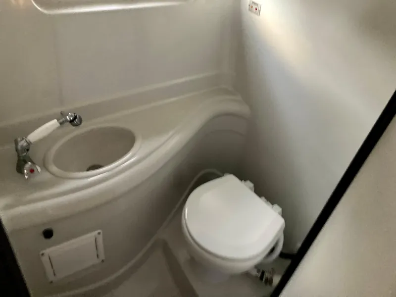 Slide: The Image of Crownline Boats 270 CR 2008 - 13