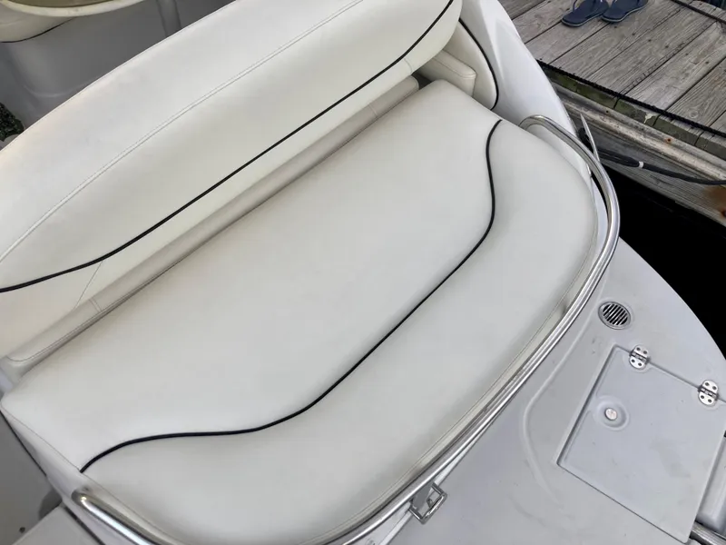 Slide: The Image of Crownline Boats 270 CR 2008 - 23