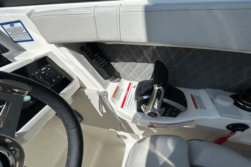 Slide: The Image of Sea Ray SLX 350 Outboard 2026 - 27