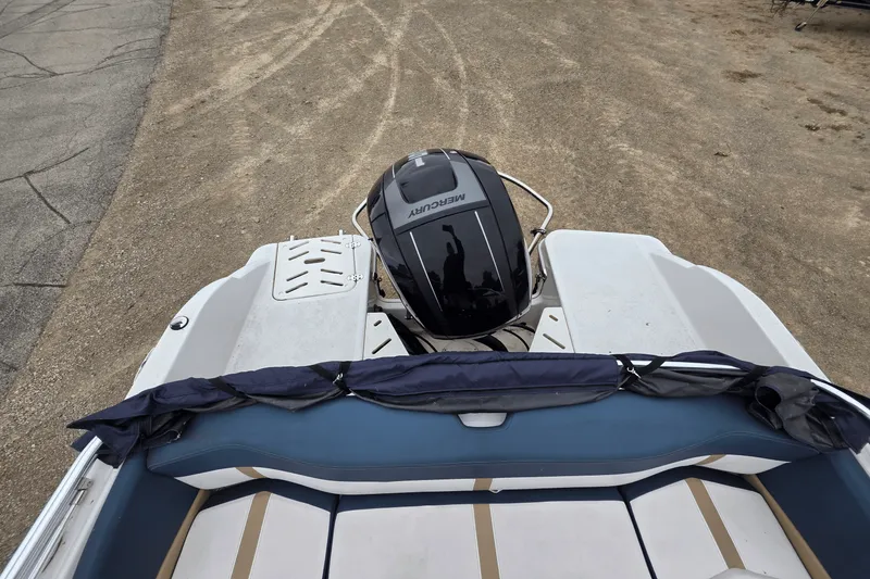 Slide: The Image of Four Winns H 180 OB 2015 - 16