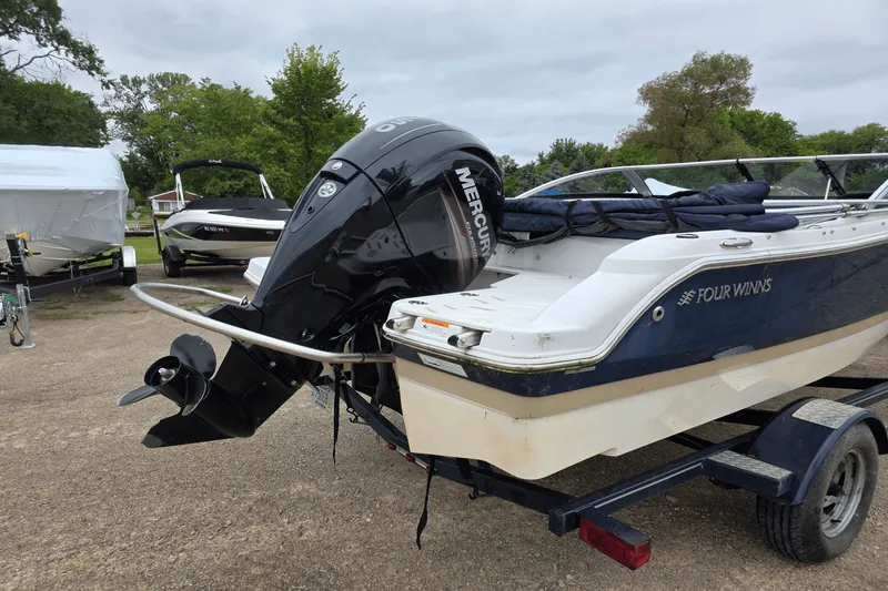 Slide: The Image of Four Winns H 180 OB 2015 - 2