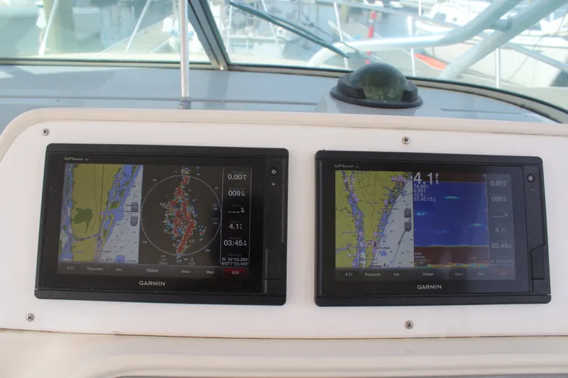 Slide: The Image of Wellcraft 290 COASTAL 2004 - 17