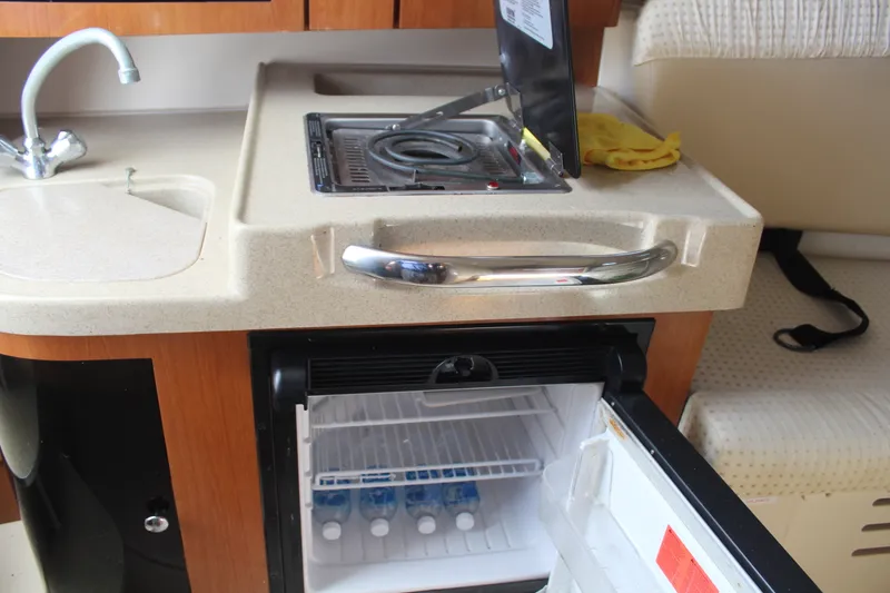 Slide: The Image of Wellcraft 290 COASTAL 2004 - 32