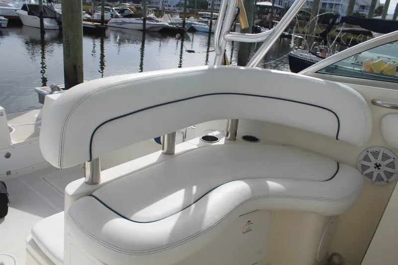 Slide: The Image of Wellcraft 290 COASTAL 2004 - 25