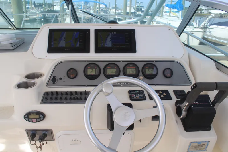 Slide: The Image of Wellcraft 290 COASTAL 2004 - 13