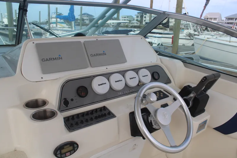 Slide: The Image of Wellcraft 290 COASTAL 2004 - 17