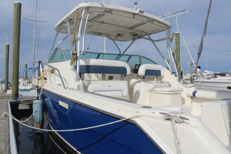 Slide: The Image of Wellcraft 290 COASTAL 2004 - 1
