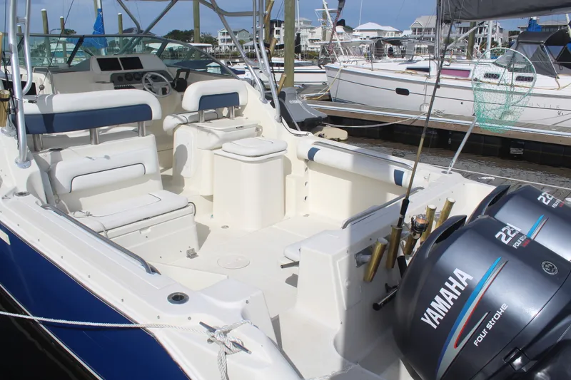 Slide: The Image of Wellcraft 290 COASTAL 2004 - 9