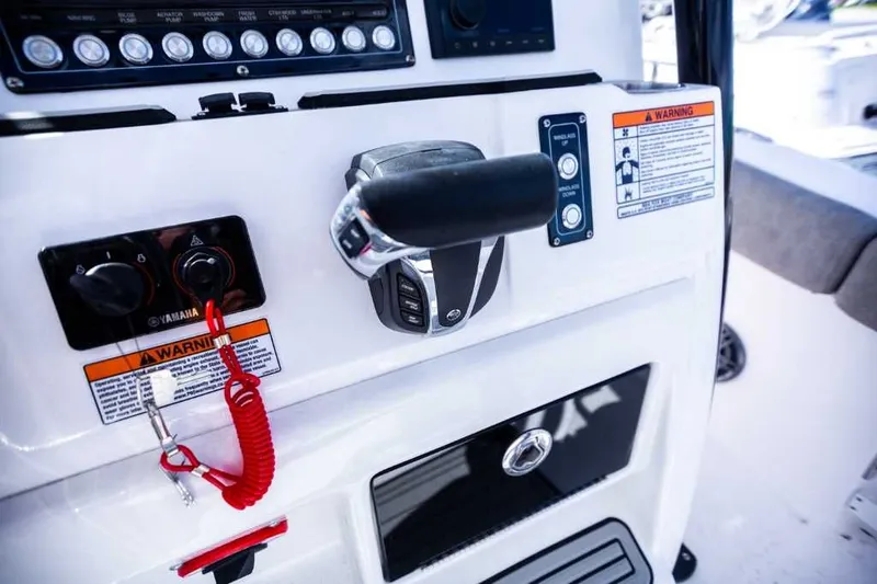 Slide: The Image of Sea Fox 248 Commander 2023 - 14