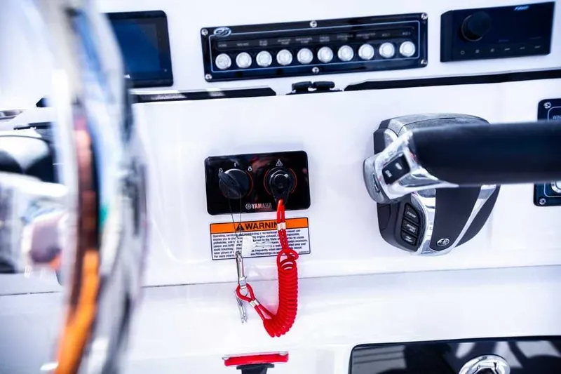 Slide: The Image of Sea Fox 248 Commander 2023 - 15