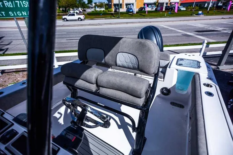 Slide: The Image of Sea Fox 248 Commander 2023 - 8