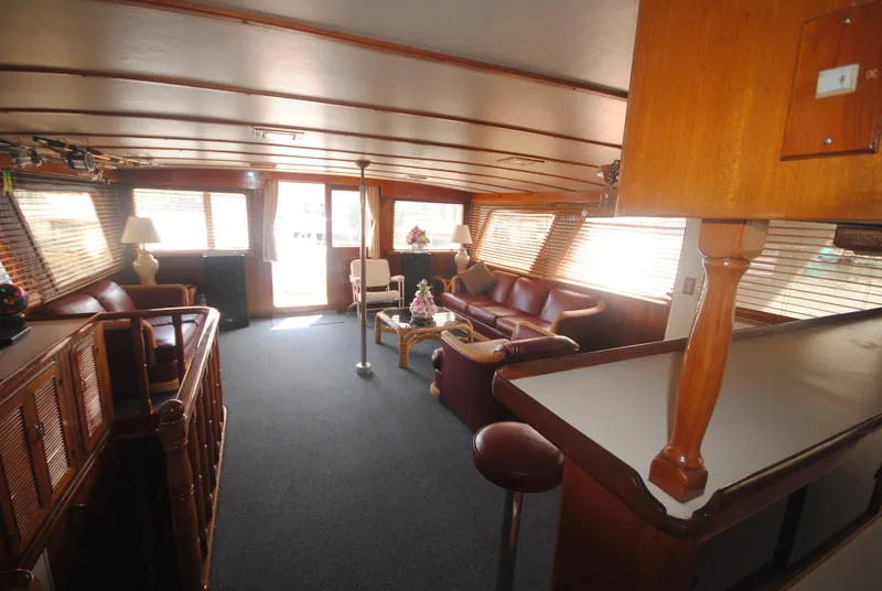 Slide: The Image of Main salon - 19