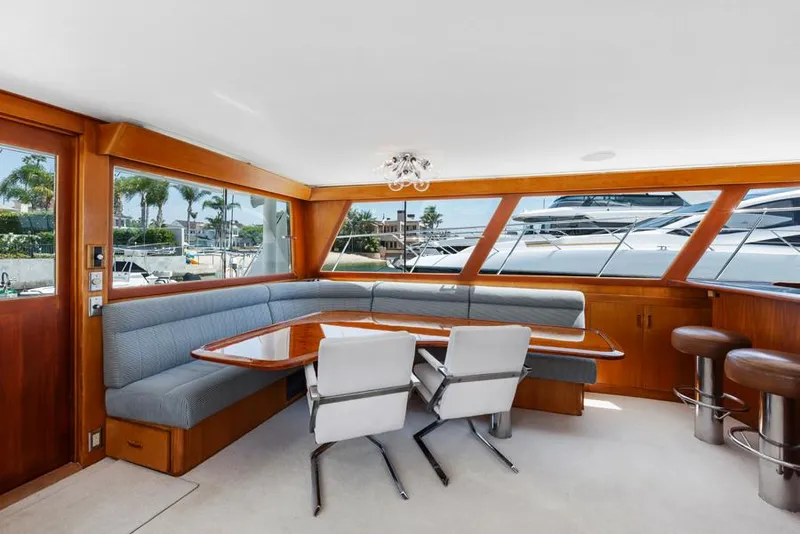Slide: The Image of GALLEY DINETTE - 20