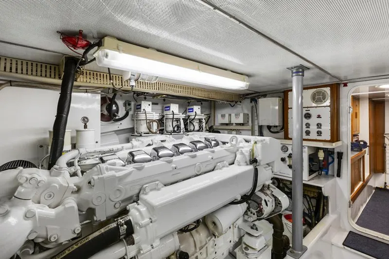 Slide: The Image of ENGINE ROOM - 39