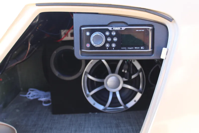 Slide: The Image of Bennington 2575QCWTIO 2016 - 20