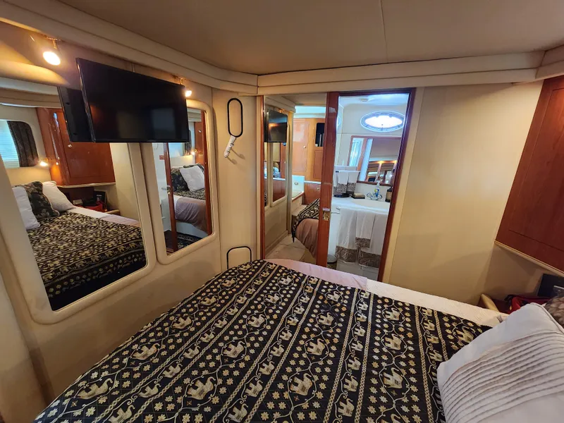 Slide: The Image of Master stateroom - 4