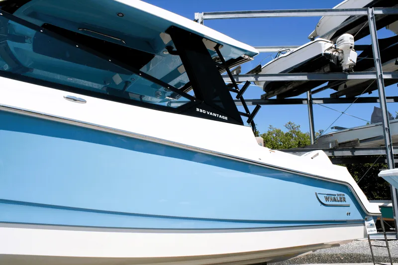 Slide: The Image of Boston Whaler 330 Vantage 2026 - 4