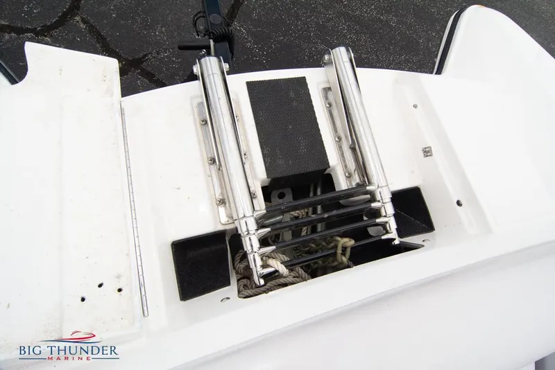 Slide: The Image of 2005 MasterCraft X45 boat swim platform with retractable ladder. - 47