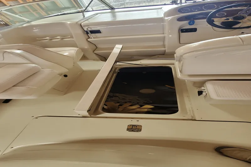 Slide: The Image of Sea Ray 245 WEEKENDER 2000 - 18