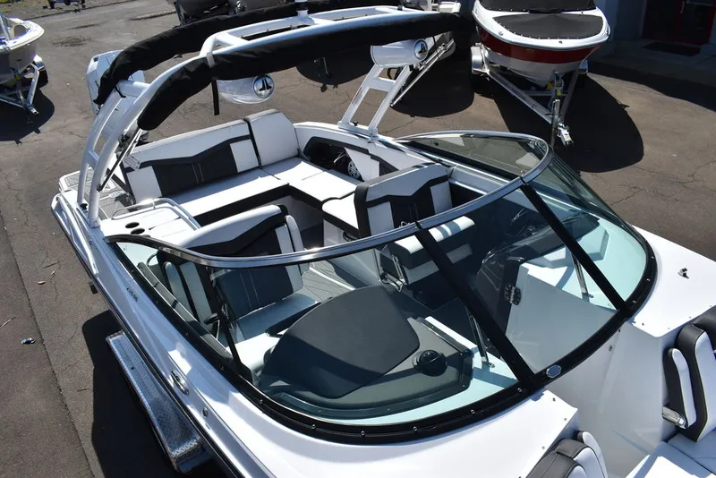 Slide: The Image of Monterey 275SS 2026 - 14