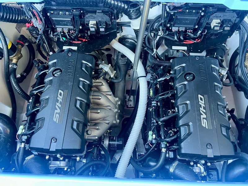 Slide: The Image of Dual SVHO engines in a 2025 Yamaha Boats 255XD. - 4