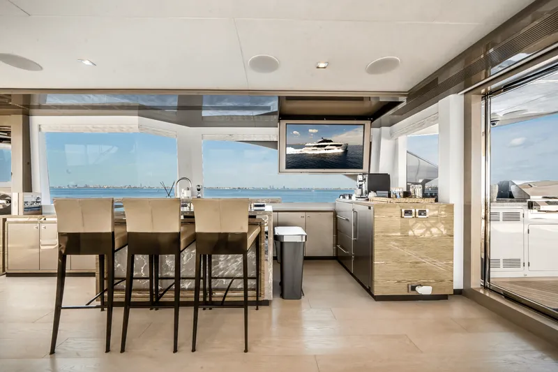 Slide: The Image of Ocean Alexander 30R 2022 - 103