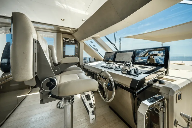 Slide: The Image of Ocean Alexander 30R 2022 - 109