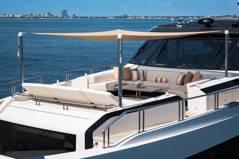 Slide: The Image of Ocean Alexander 30R 2022 - 113