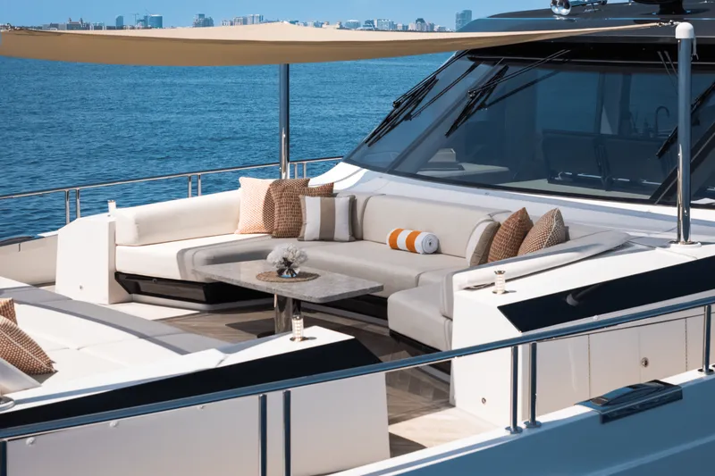 Slide: The Image of Ocean Alexander 30R 2022 - 114