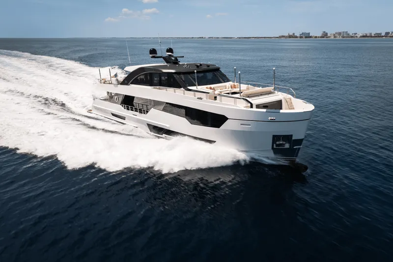 Slide: The Image of Ocean Alexander 30R 2022 - 128