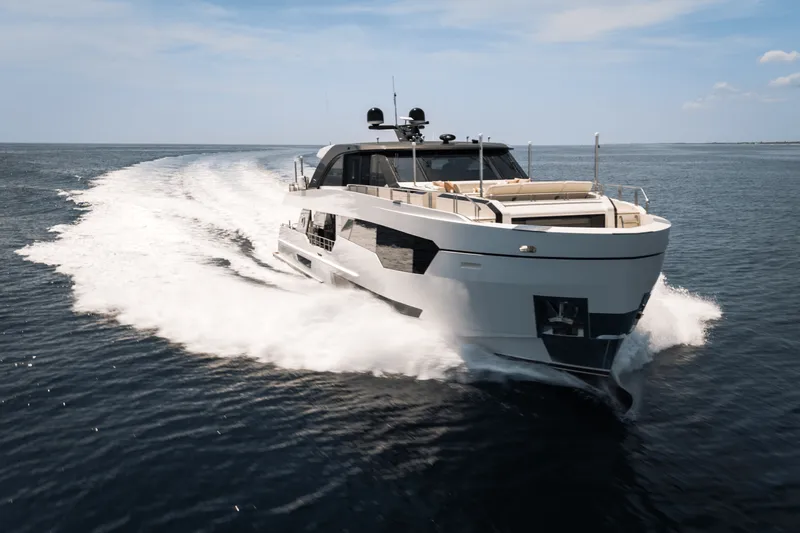 Slide: The Image of Ocean Alexander 30R 2022 - 129