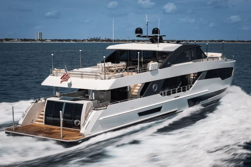 Slide: The Image of Ocean Alexander 30R 2022 - 130