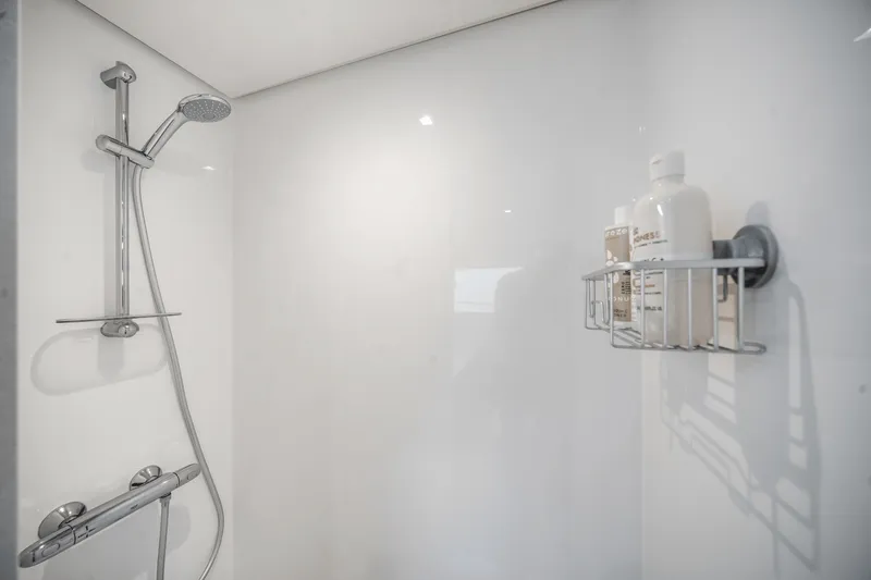 Slide: The Image of Ocean Alexander 30R 2022 - 14